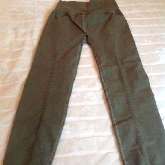 NWOT - Free People Shanti Leggings - Picture 3 of 3